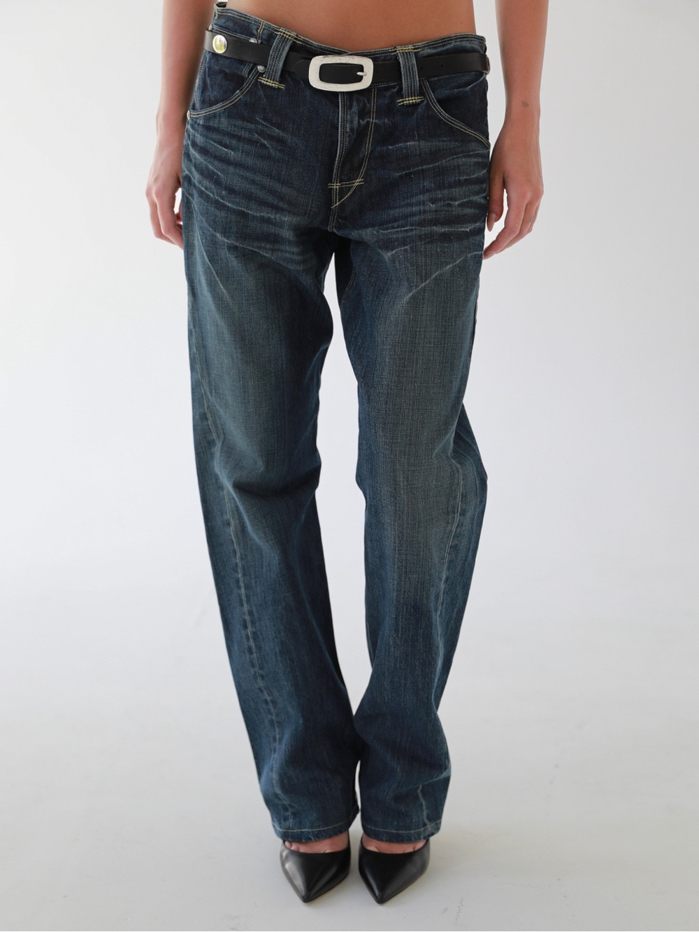 Levi's 1999 Engineered Women's Straight Leg Jeans in Dark Blue Denim Size 29